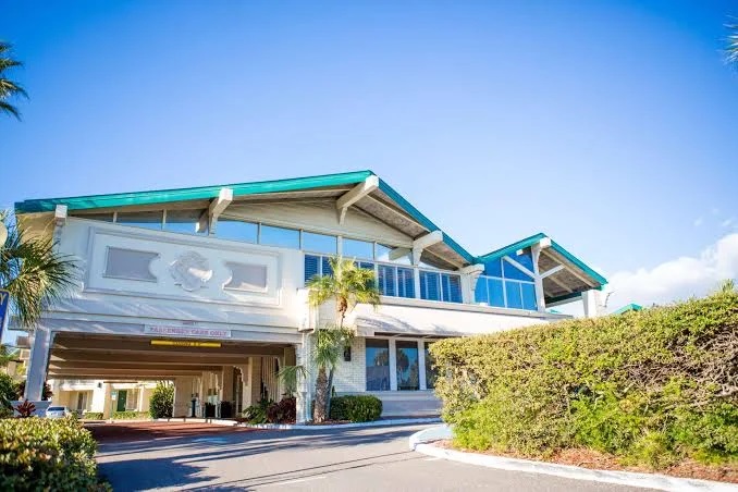Best Western Plus Yacht Harbor Inn
