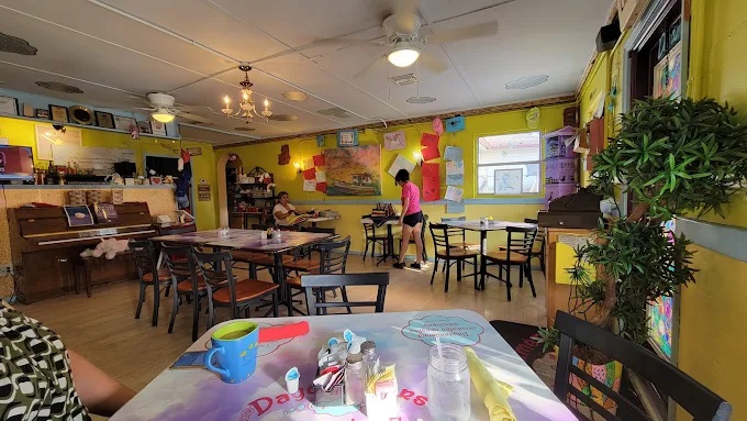 Daydreamers Cafe and Grill