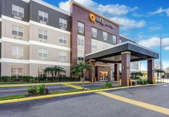 La Quinta Inn & Suites by Wyndham Tampa Central