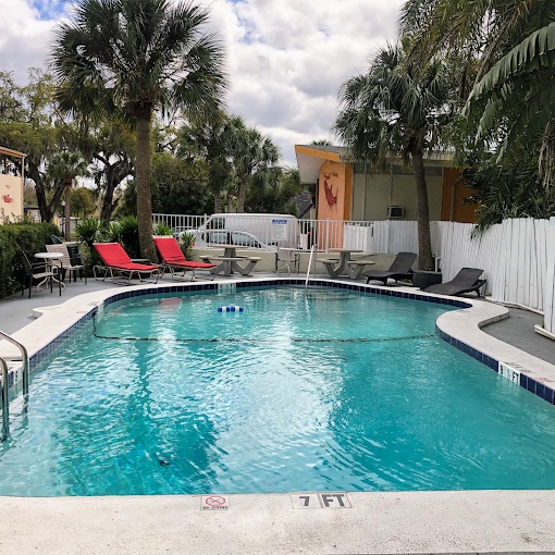 Tarpon Inn
