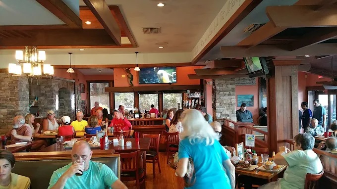 Tarpon Turtle Waterfront Grill & Marina