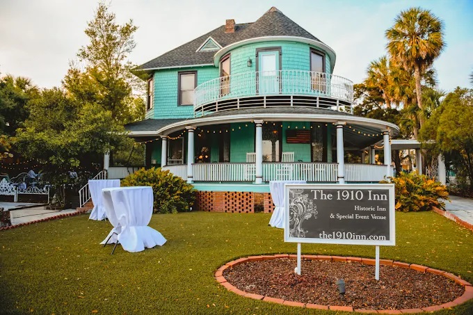 The 1910 Inn
